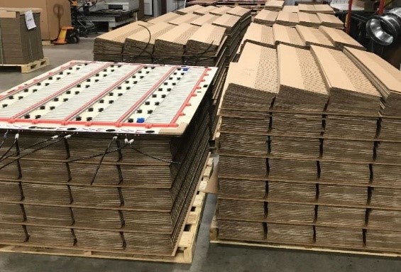 Large, 4 Out, Double Wall Partitions