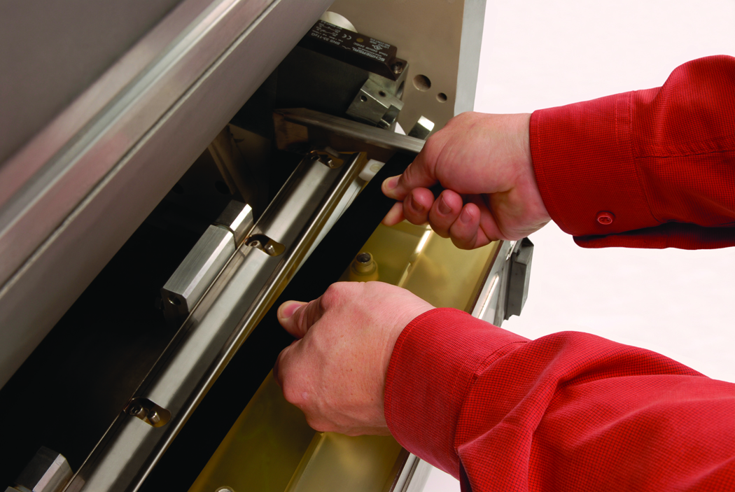 Sun Automation Group ColorMaster® with Tool-less Blade Change